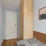 Krochmalna 3 *